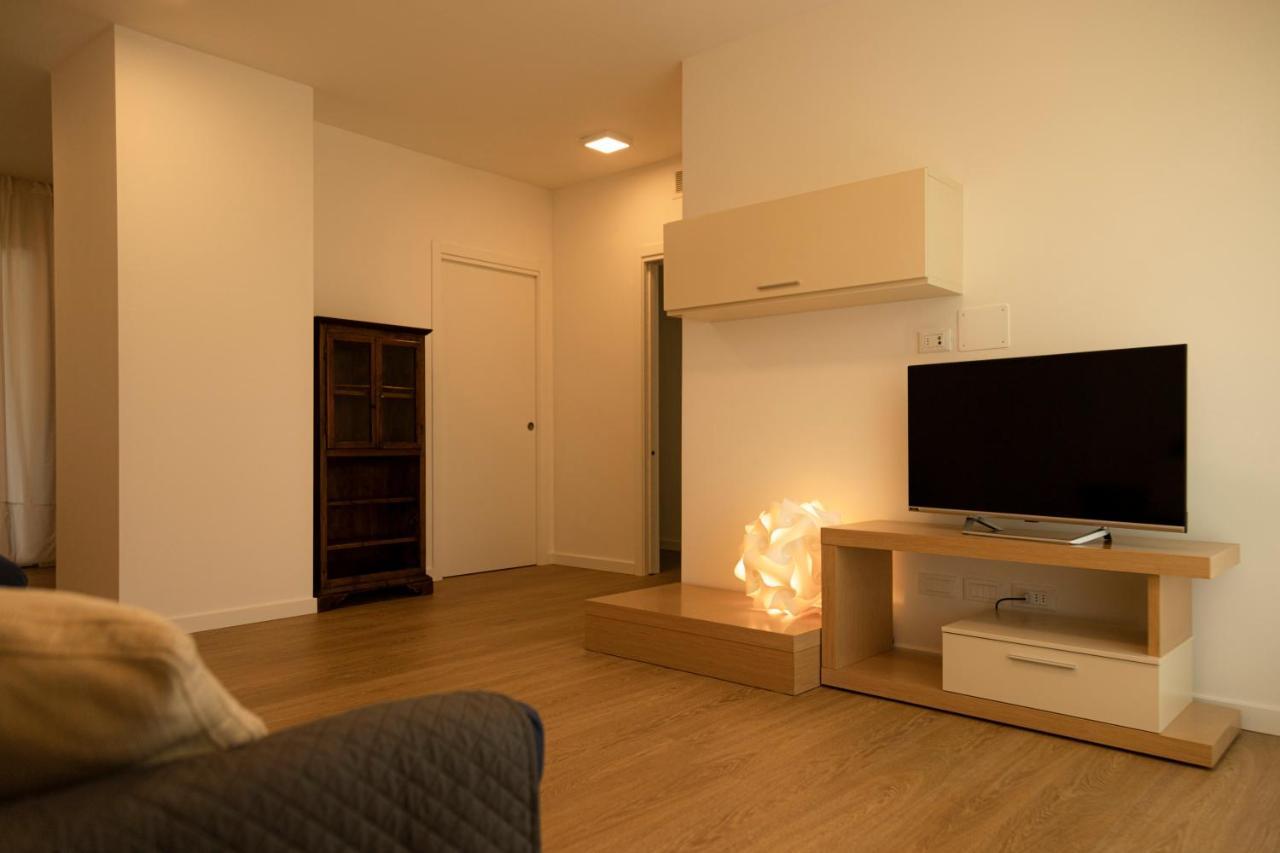 Holiday Apartments Giulia - Blue Пиетрамурата Екстериор снимка