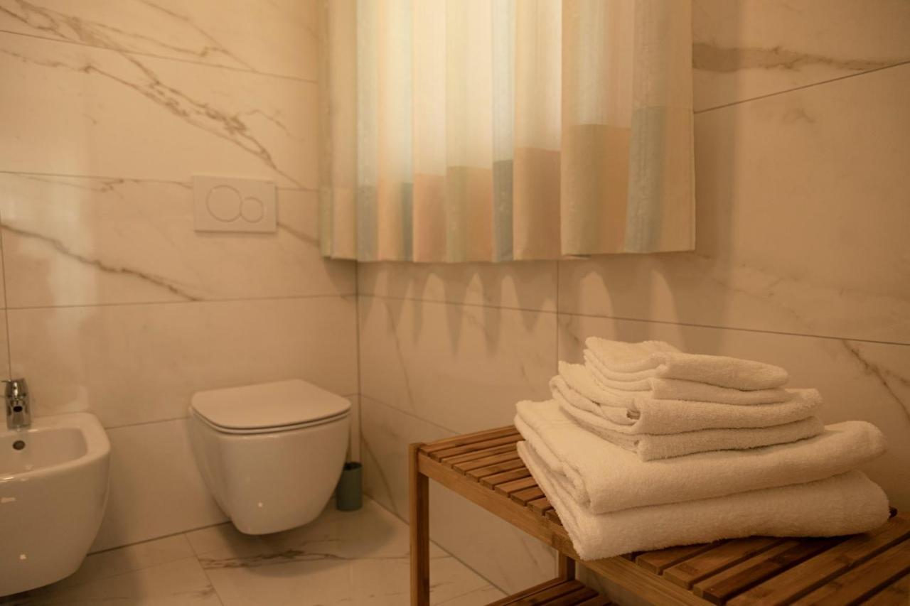 Holiday Apartments Giulia - Blue Пиетрамурата Екстериор снимка